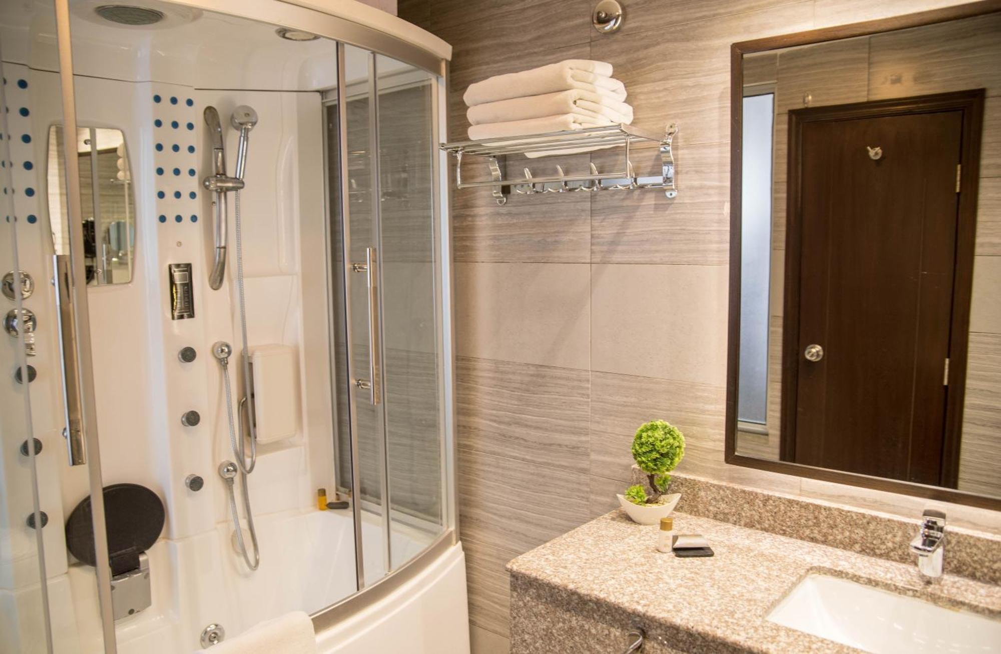 Hotel Dgates Lahore Luaran gambar