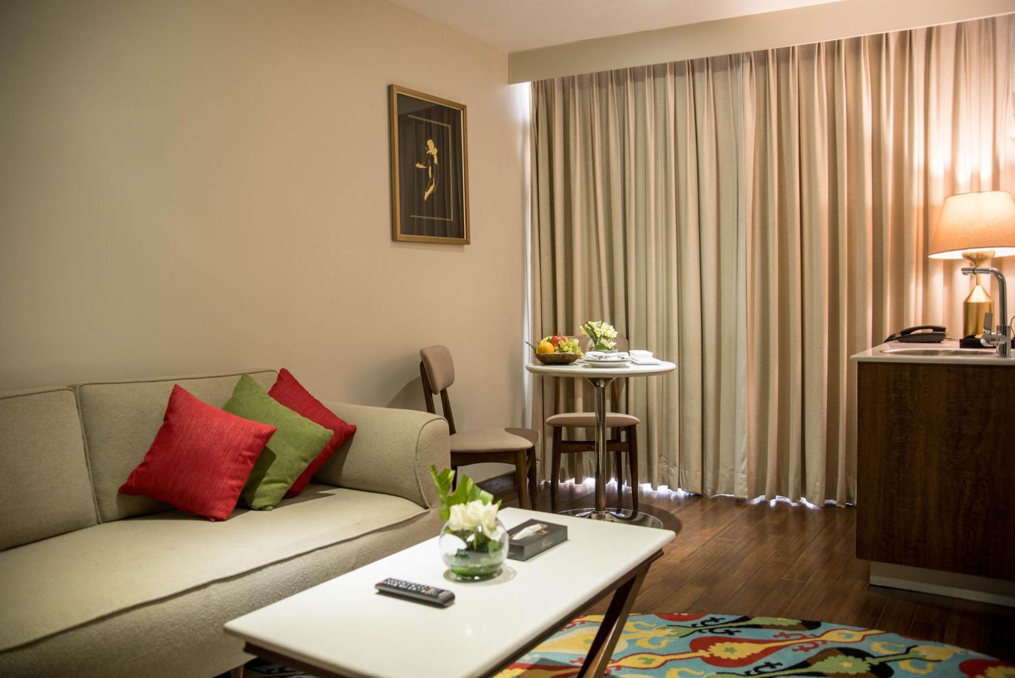 Hotel Dgates Lahore Luaran gambar