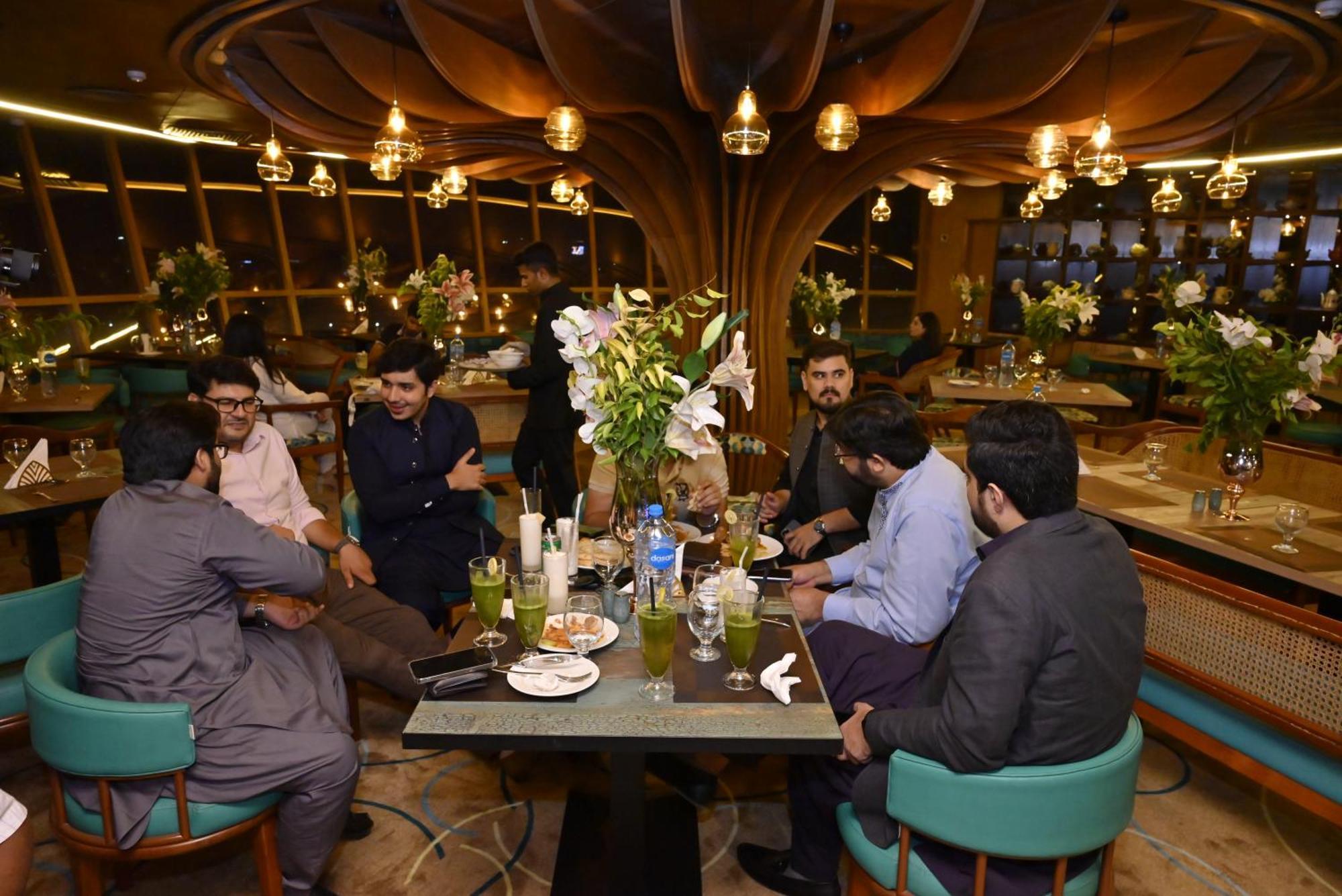 Hotel Dgates Lahore Luaran gambar