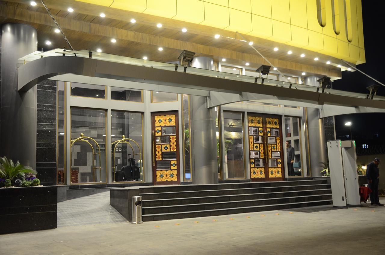 Hotel Dgates Lahore Luaran gambar
